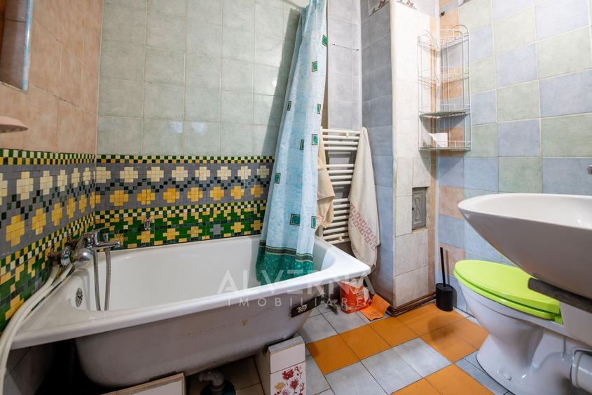 Casă individuală cu 2 camere cu Canalizare în Plopilor