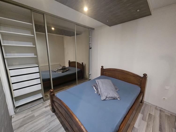 Apartament cu 2 camere semidecomandat, mobilat în Plopilor