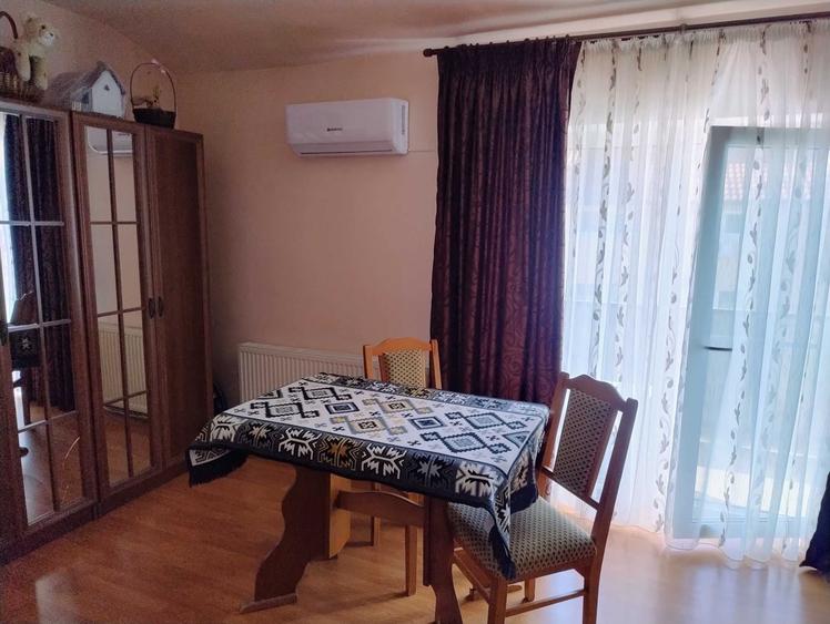 Apartament cu 2 camere decomandat în Florești