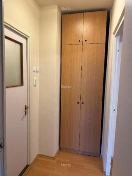 Apartament cu 3 camere semidecomandat, mobilat în Tineretului