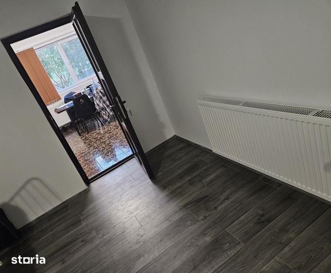 Casă cu 4 camere cu Teren 33000 Mp în Valea