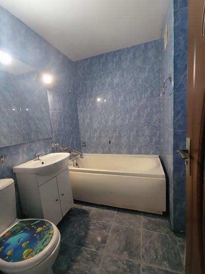 Apartament cu 2 camere semidecomandat în Podu Roș