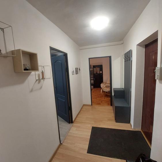 Apartament cu 2 camere decomandat în 22 Decembrie