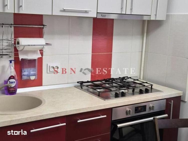 Garsonieră decomandată în Titan