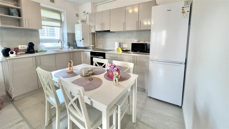Apartament cu 2 camere decomandat, mobilat în Avantgarden
