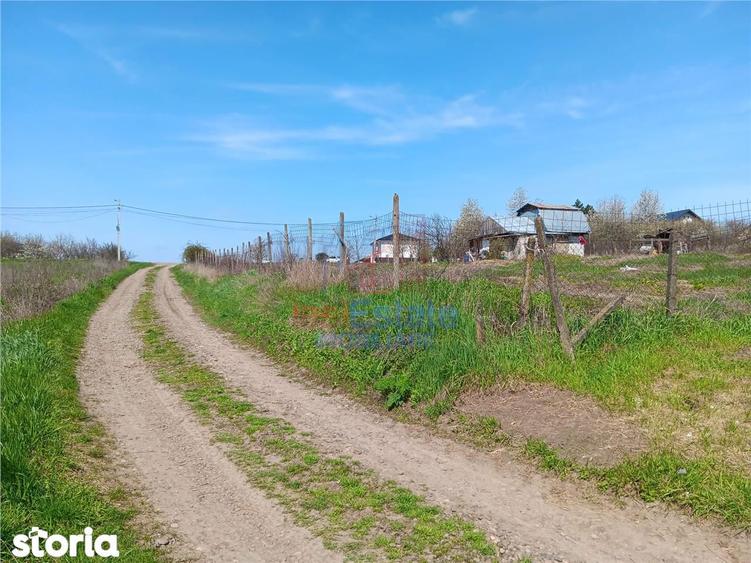 Teren de 500 mp, în Miroslava