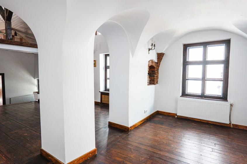 Casă cu 4 camere în Central