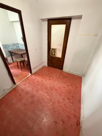 Apartament cu 2 camere semidecomandat în Fundeni