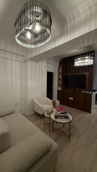 Apartament cu 3 camere decomandat, mobilat în Energia