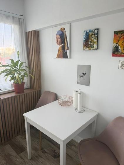 Apartament cu 2 camere semidecomandat, mobilat în Baba Novac