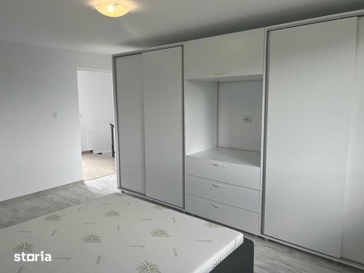 Casă cu 4 camere cu Teren 250 Mp în Ulmi