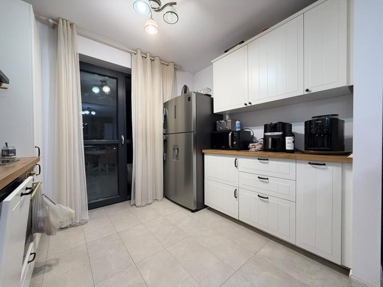 Apartament cu 3 camere decomandat, mobilat în Theodor Pallady