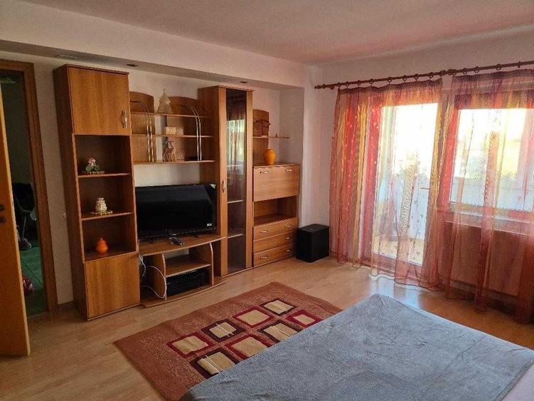Apartament cu 2 camere decomandat în Scriitorilor