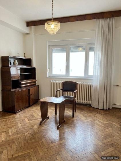 Apartament cu 3 camere decomandat, mobilat în P-ța Unirii