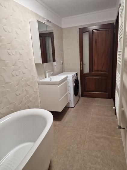 Garsonieră decomandată în Lipovei