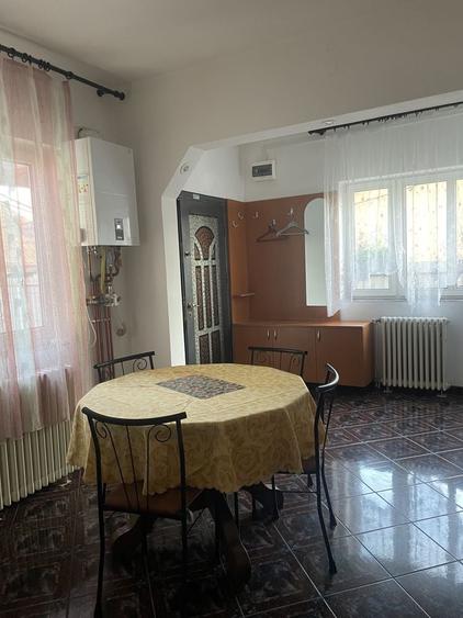 Casă cu 2 camere cu Teren 70 Mp în Dâmbovița