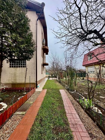 Duplex cu 6 camere cu Canalizare în Pipera