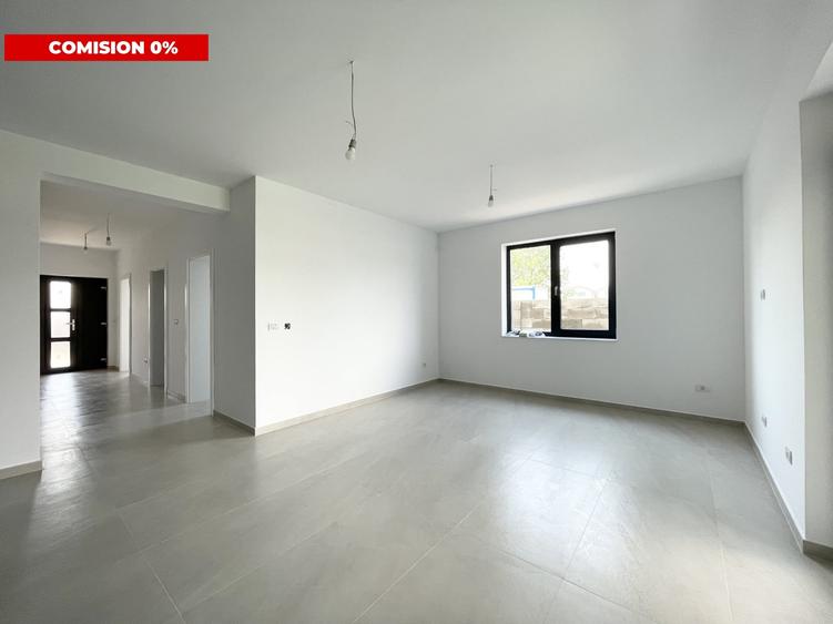 Duplex cu 4 camere cu Canalizare în Moșnița Veche