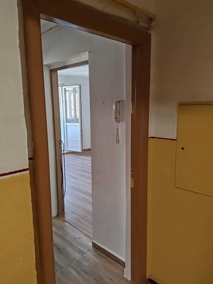 Apartament cu 2 camere semidecomandat în Sud
