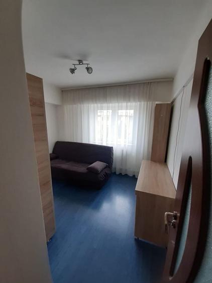 Apartament cu 3 camere decomandat în Brazda lui Novac