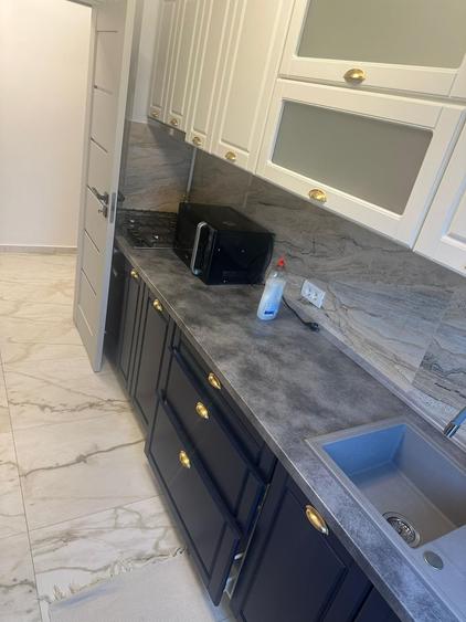 Apartament cu 2 camere semidecomandat în Tractorul