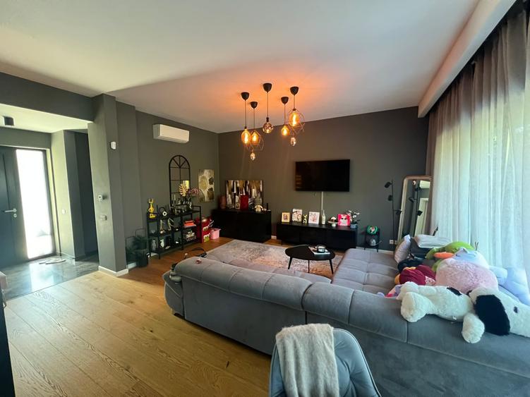 Duplex cu 4 camere cu Canalizare în Corbeanca