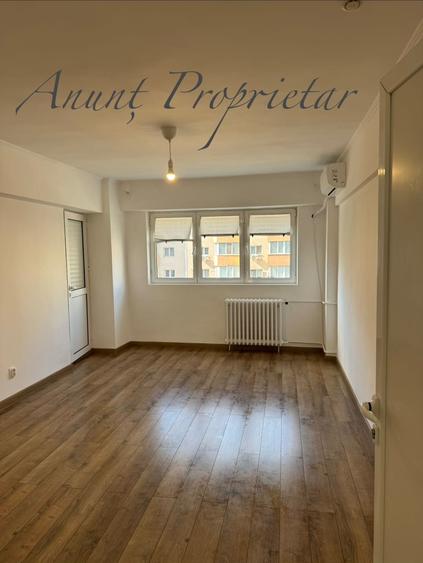Apartament cu 4 camere semidecomandat în Moșilor
