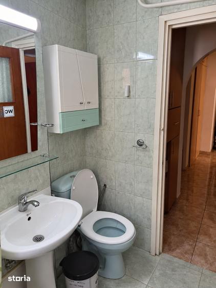 Apartament cu 3 camere decomandat, mobilat în Sălăjan