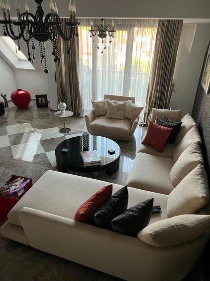 Apartament cu 4 camere decomandat în Arcul de Triumf