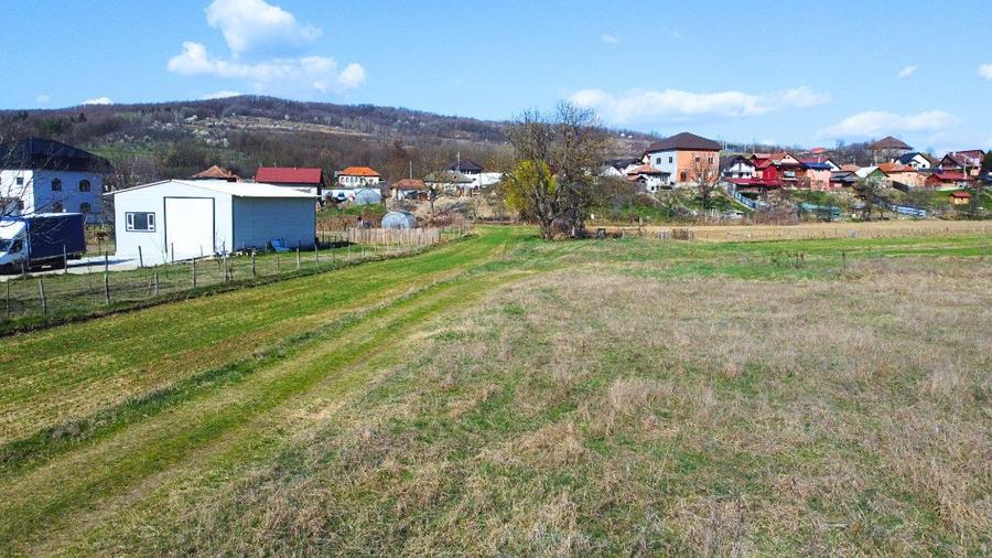 Teren de 2550 mp, în Budești