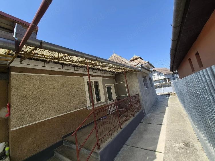 Casă cu Teren 600 Mp în Central