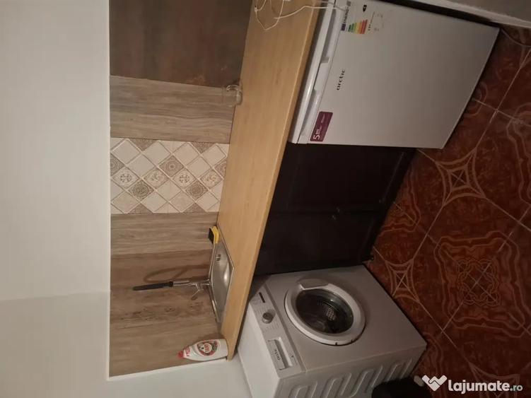 Garsonieră decomandată în Central