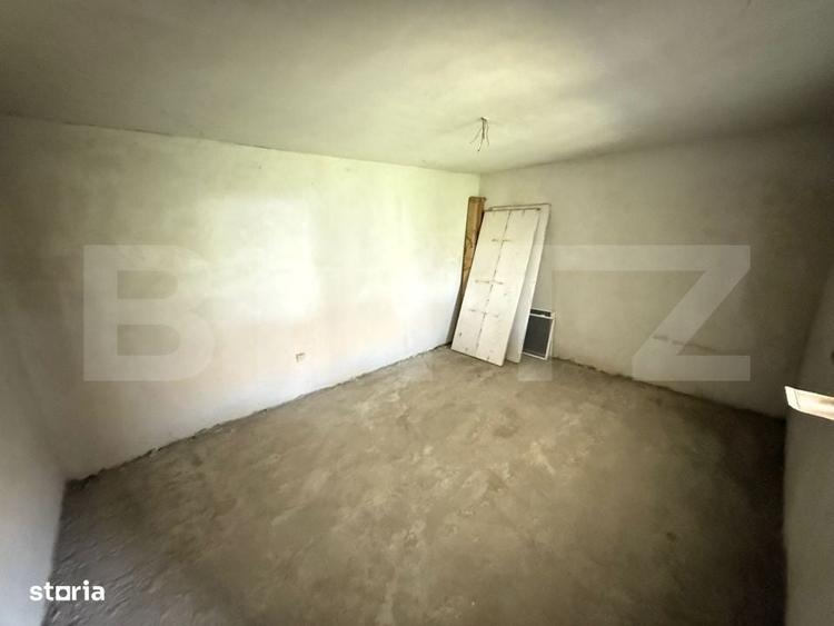 Casă cu 3 camere în Jiul