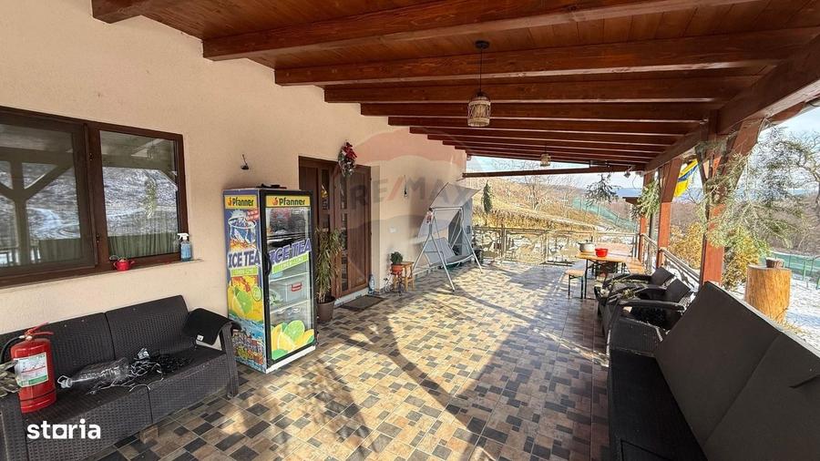 Casă cu 4 camere în Bâlca