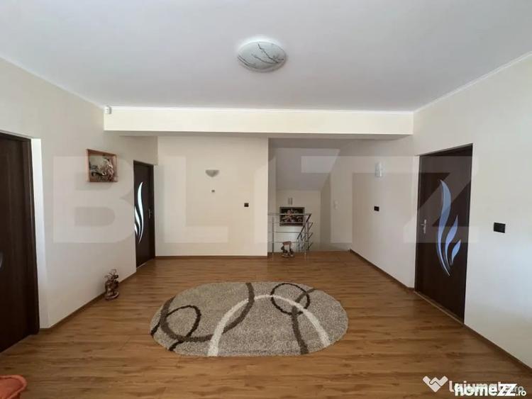 Casă cu 4 camere cu Teren 853 Mp în Păulești