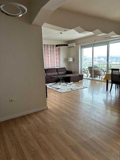 Apartament cu 3 camere decomandat în Bună Ziua
