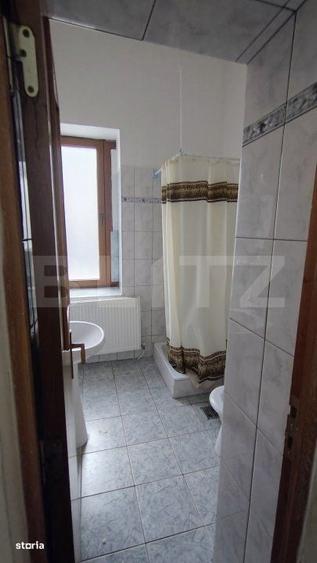 Casă cu 4 camere în Clăbucet