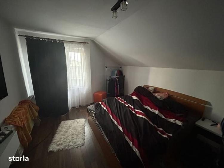 Casă cu 4 camere în Central