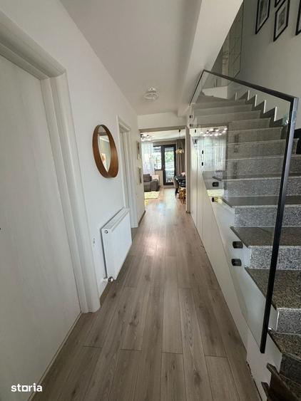 Casă cu 5 camere cu Teren 165 Mp în Central