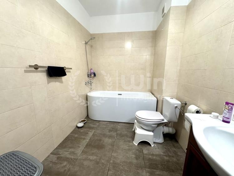 Apartament cu 3 camere decomandat, mobilat în Bună Ziua