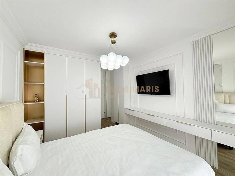Apartament cu 3 camere în Independenței