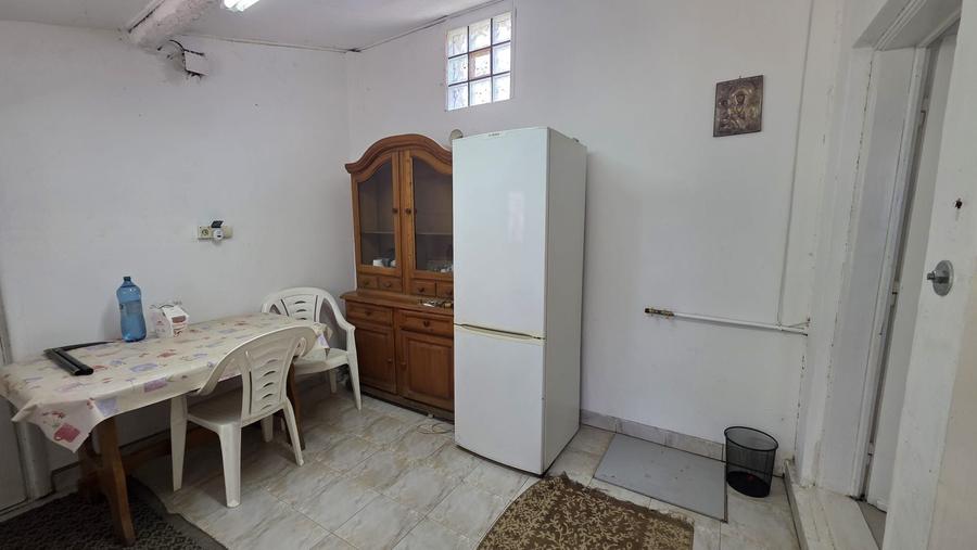 POPESTI LEORDENI, Central , 4 cam. , 600 M2 Curte - 8