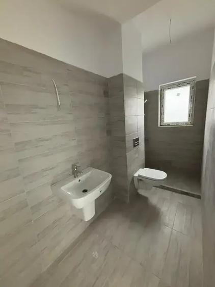Casa De Vanzare 4 Camere | Finalizata | Curte Parcarea | Bariera - 10