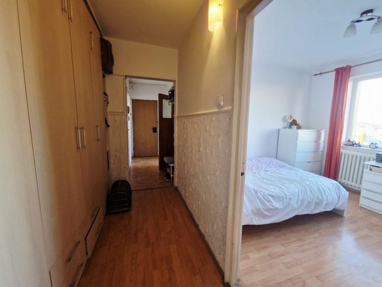 Apartament cu 4 camere decomandat, mobilat în Pantelimon