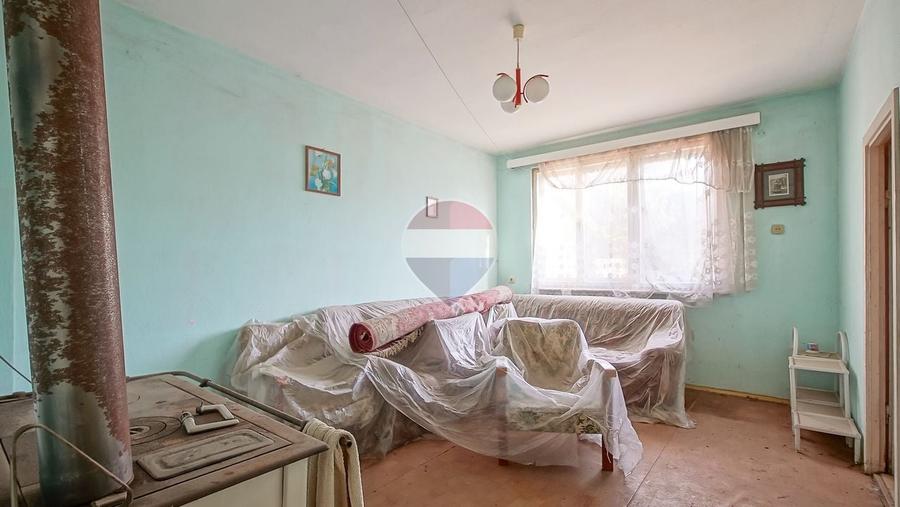 Duplex cu 4 camere cu Teren 1171 Mp în Sânpetru
