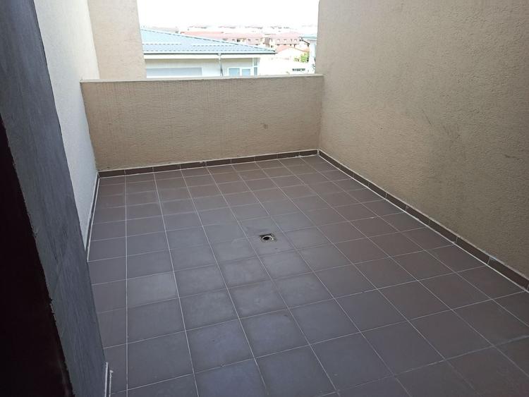 Apartament cu 3 camere decomandat, mobilat în Berceni
