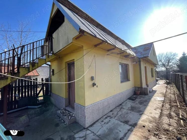 Teren de 2000 mp, în Domnești