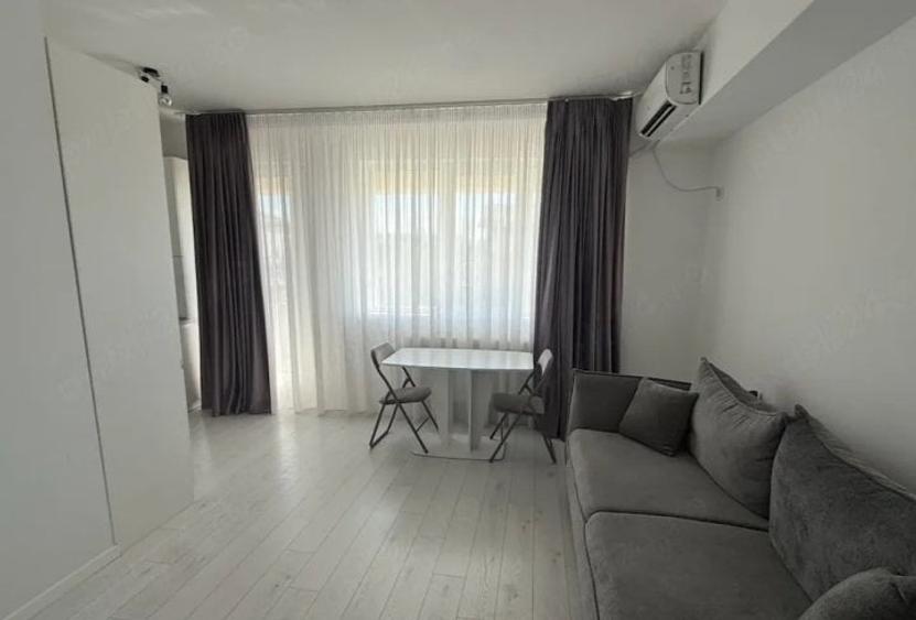 Apartament cu 2 camere semidecomandat, mobilat în Sălăjan