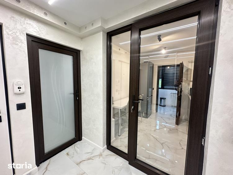 Apartament cu 2 camere în Micro 20