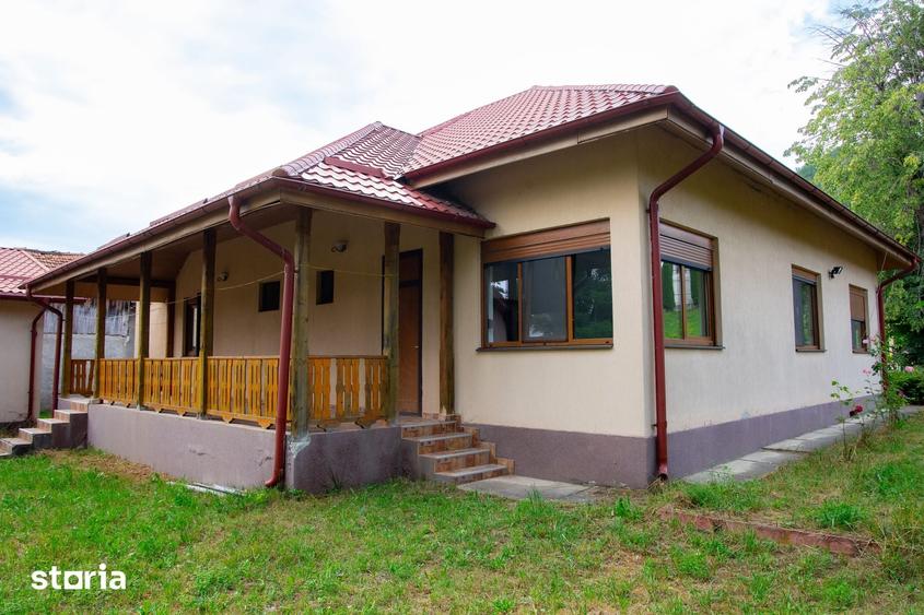 Casă cu 5 camere cu Teren 1029 Mp în Bezdead